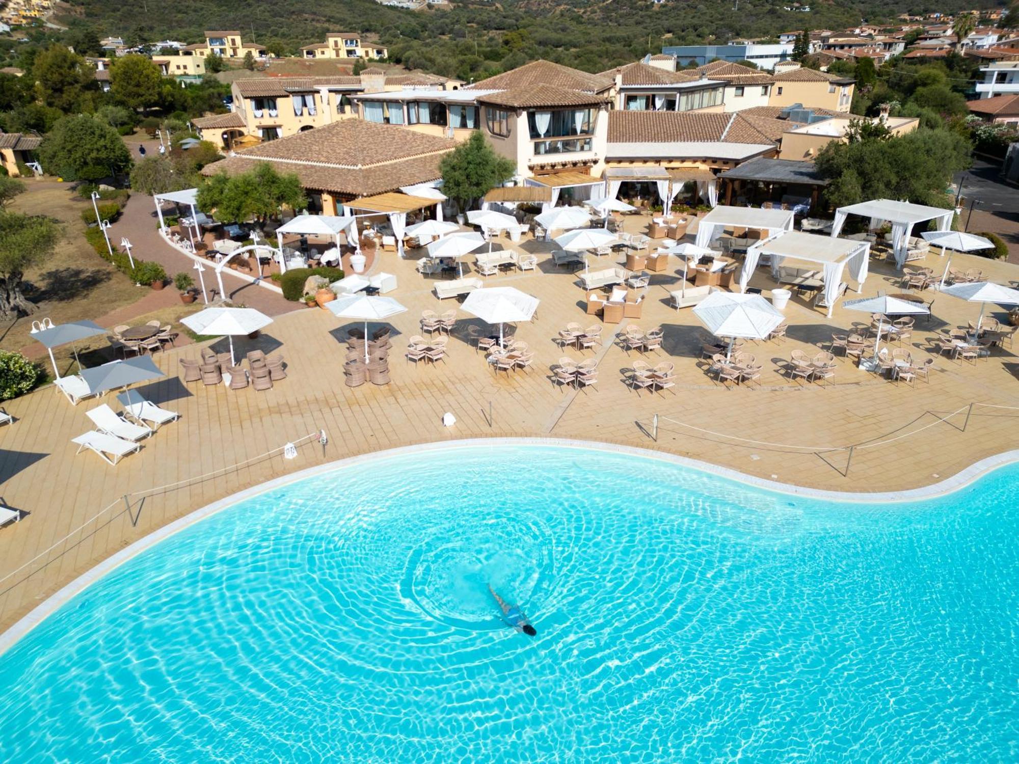 Hotel Baia Del Porto Budoni Esterno foto