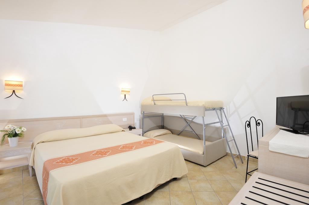 Hotel Baia Del Porto Budoni Esterno foto