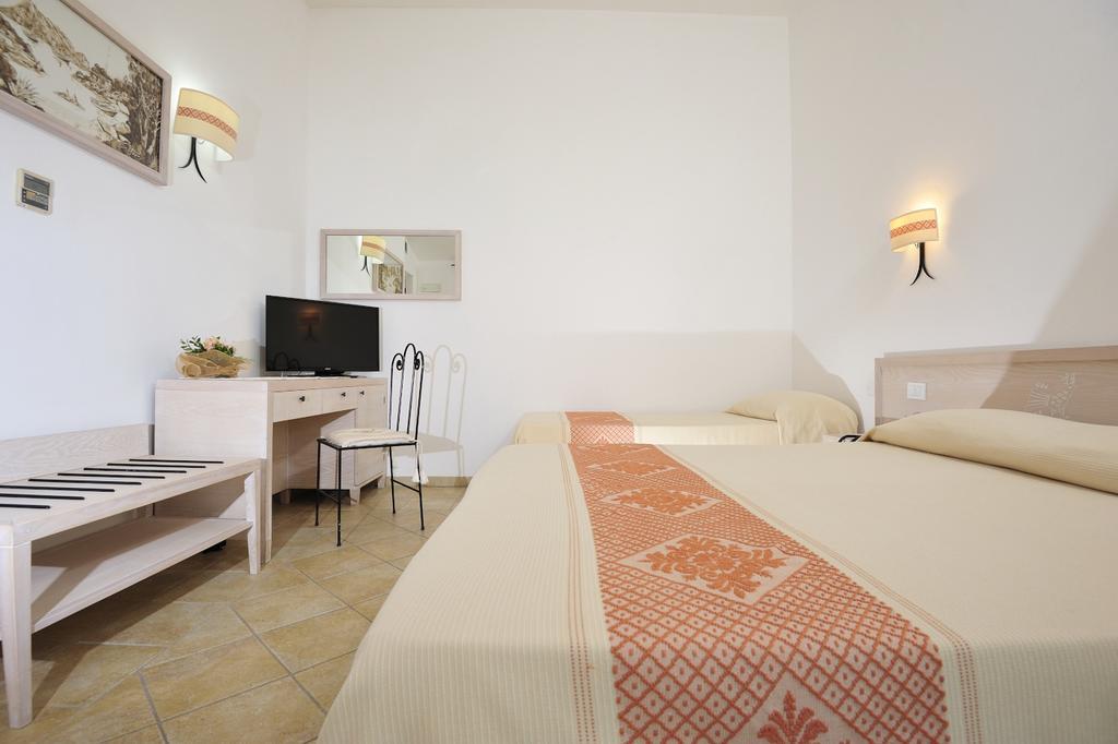 Hotel Baia Del Porto Budoni Esterno foto