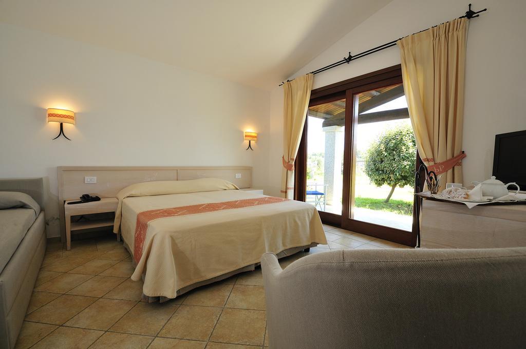 Hotel Baia Del Porto Budoni Esterno foto