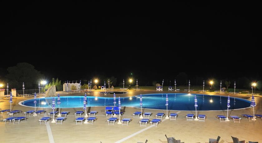 Hotel Baia Del Porto Budoni Esterno foto